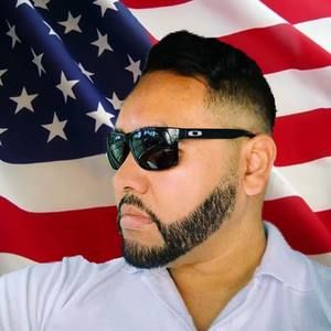 Meet your Posher, Carlos